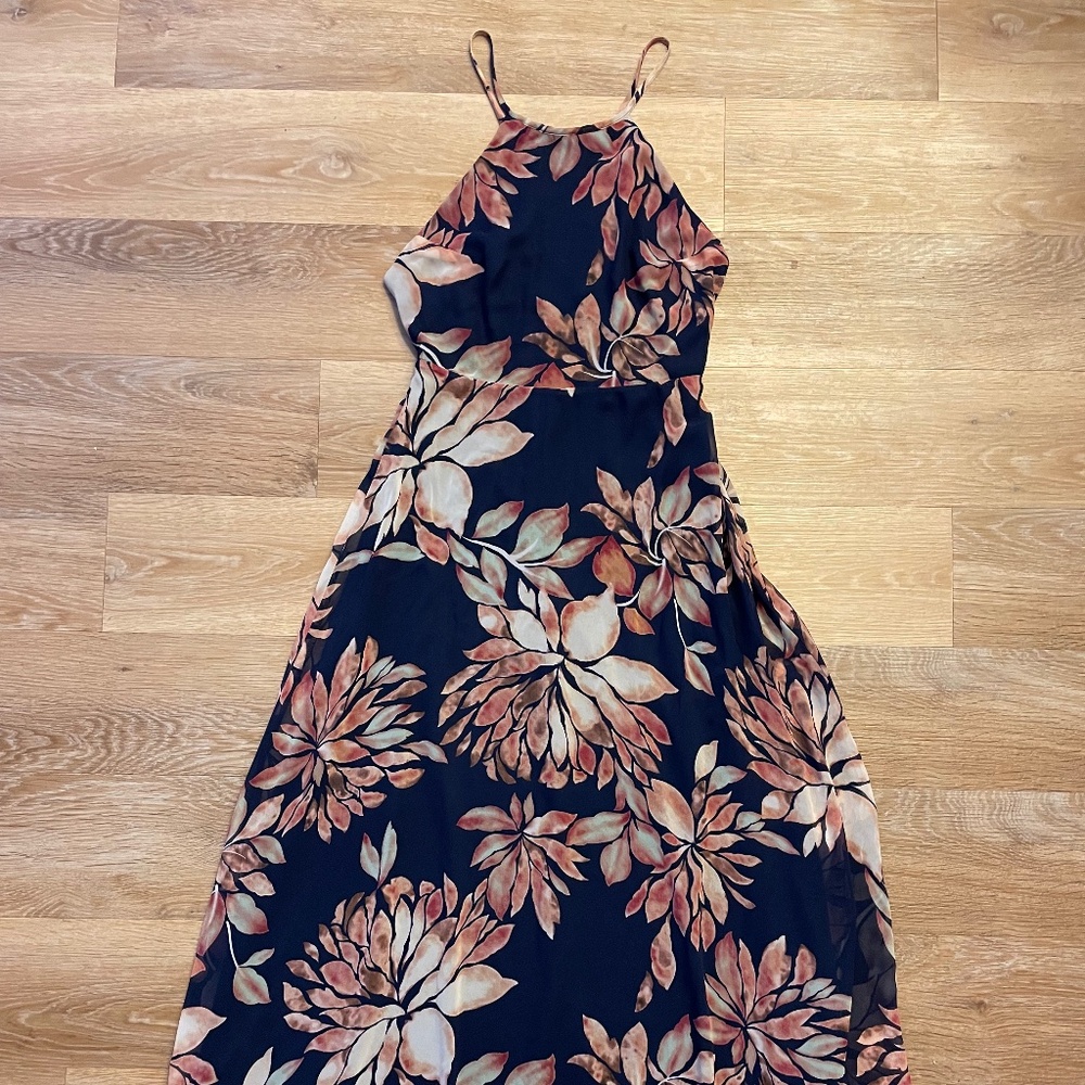 Crossed back floral dress